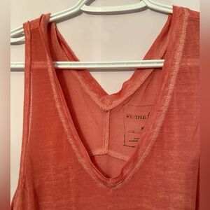 We The Free sleeveless V-Neck Top Size M ❤️